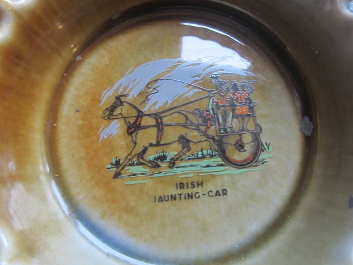 Vintage ashtray ..irish jaunting cab