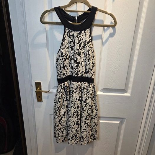 Dress size S