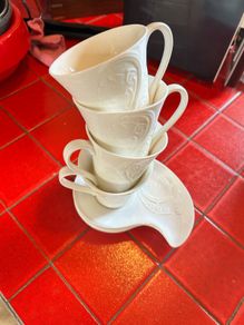 4 Tea cup set