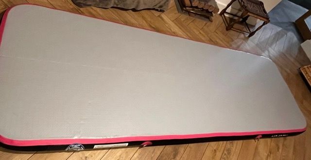 Tumbling mat gymnastics