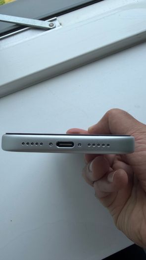 Apple iPhone 17 Pro 256GB Silver with Free Torras 360 Stand Case. Unlocked (US eSIM). Bent Frame. Fully Working