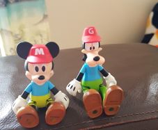 Mickey and Goofey figures