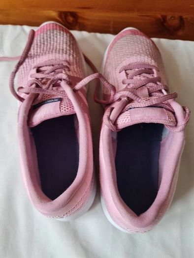2019 nike revolution 4 pink Size 4.5 eu 37.5 in excellent condition