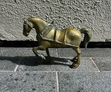 Shire Solid Brass Figure 6kg