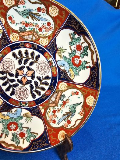 2 Vintage Japanese Gold Imari Decorative Plates , Ornament