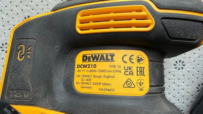 DeWalt 18V Random Orbital Sander