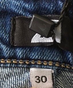2B funky three quarter length jeans 30 inch waist and full length waist to hem is 31 inches new with tags made in Greece FREE STANDARD POSTAGE INCLUDED