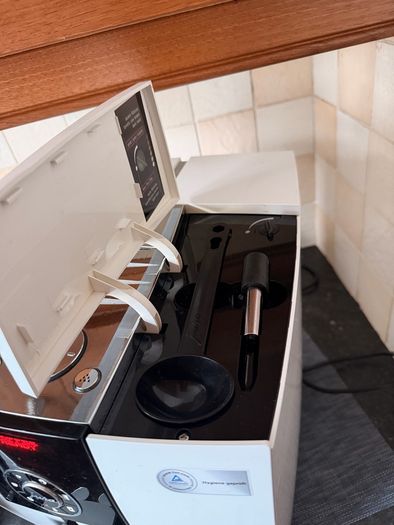 Jura Impressa J9 coffee machine
