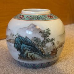 Vintage Hand painted Jingdezhen Chinese Porcelain Vase / Jar