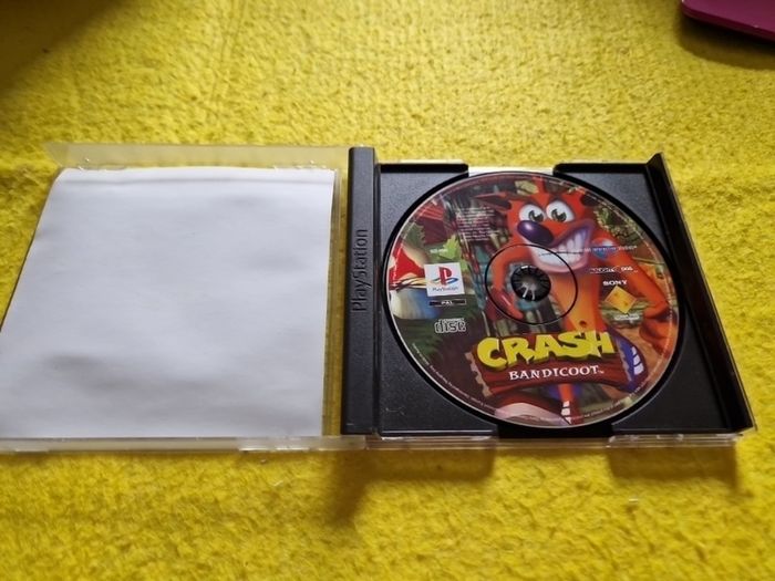 Crash Bandicoot PlayStation1 ps1 PlayStation2 ps2 games Original