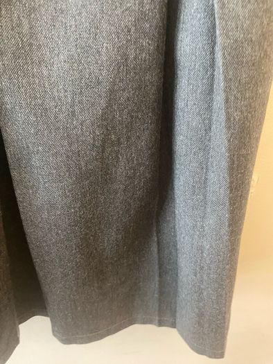 M&S grey skirt (age 9-10)