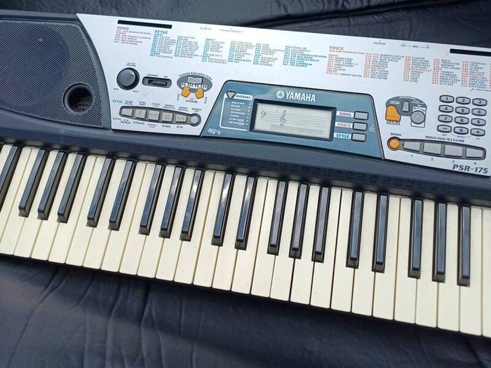 2 yamaha keyboard.2 keyboard cases.1 Herxules Double keyboard stand.2 keyboard power packs.