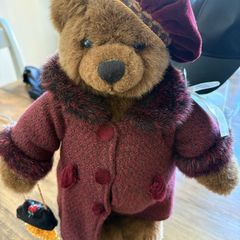 Vintage RUSS teddy on stand circa 2000