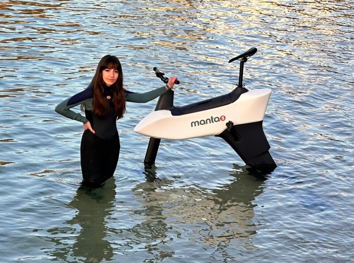 Hydrofoil Electric Bike