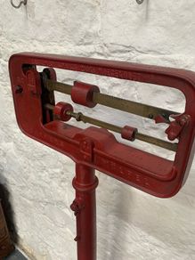 Antique Garvens Wulfel cast iron weighing scale.