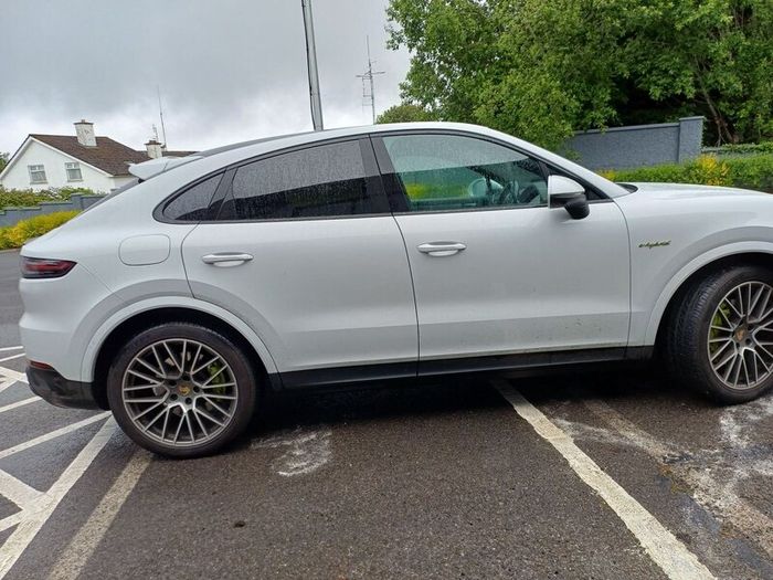 Porsche Cayenne 2023