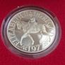 The Royal Mint Sterling Silver 1977 Proof Great Britain Crown Silver Jubilee 25p coin In Original case with Coa. Image 3