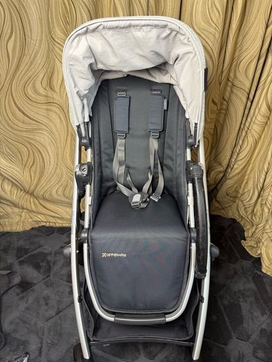 Uppababy Vista V2 travel system