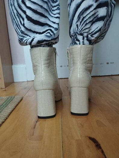 Boot heels