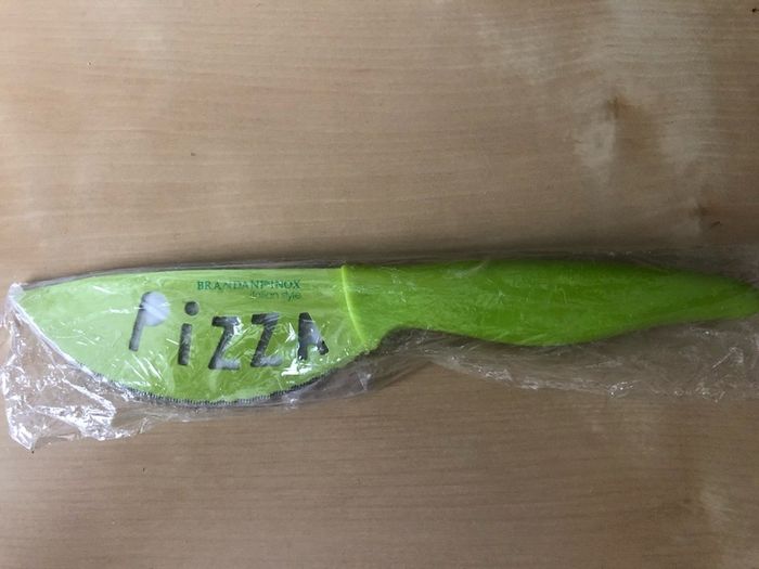 Pizza knife green