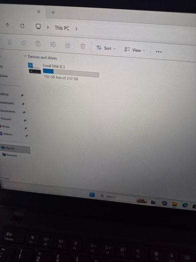 Lenovo Thinkpad T490,i5 8th gen,8gb, 256ssd, 14"FHD Screen, windows 11