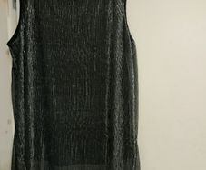 Black/silver top size 22/24