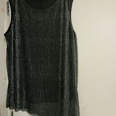 Black/silver top size 22/24