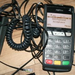 Ingenico iPP220 / ict220 credit debit card scanner connected