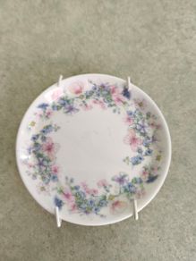 Vintage WEDGWOOD Bone China MADE IN ENGLAND ANGELA Small Trinket Dish. or as hining plate