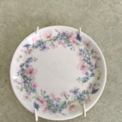 Vintage WEDGWOOD Bone China MADE IN ENGLAND ANGELA Small Trinket Dish. or as hining plate