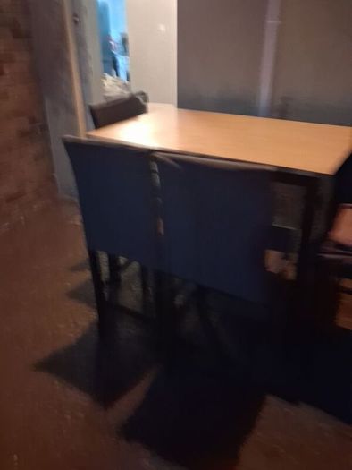 table and 4 chairs