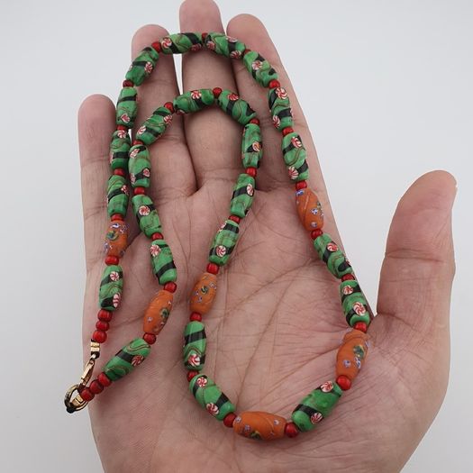 Antique Venetian Style Floral Parrot Green Glass Beads Necklace