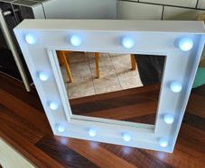 Hollywood light up mirror
