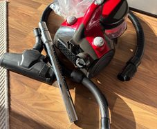 ESSENTIALS C700VC18 Cylinder Bagless Vacuum Cleaner