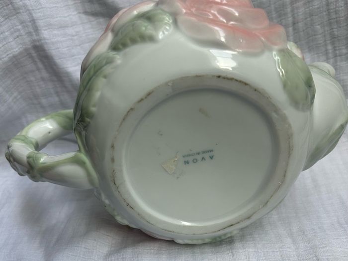 1998 3 D Cherub Angle Avon Cabbage Patch Roses Teapot.