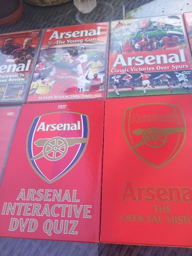 11 Arsenal DVDs, History of Football DVD set, great condition, D18 post 10e