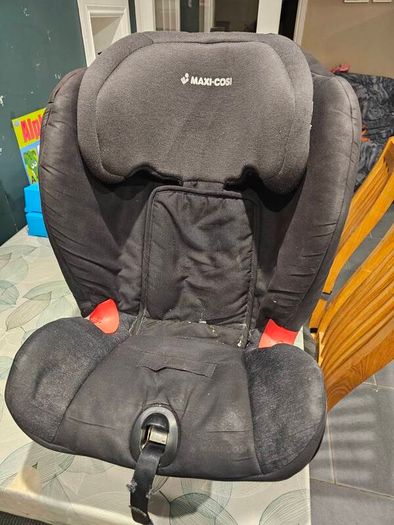 Free Maxi Cosi Titan isofix Car seat