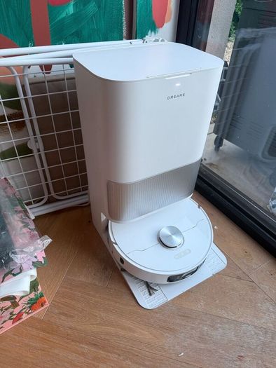 DREAME/L40 Ultra Robot Hoover+Mop/Used less 7 time