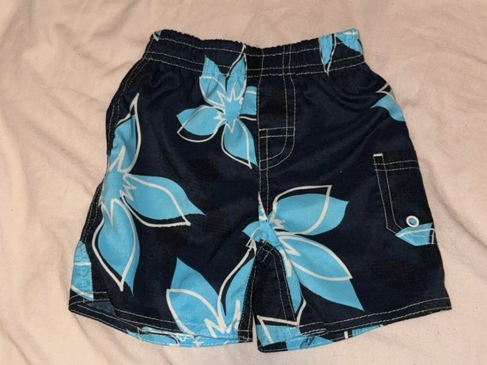 Tots shorts 6-12 months