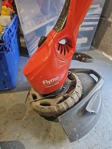 garden strimmer
