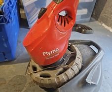 garden strimmer