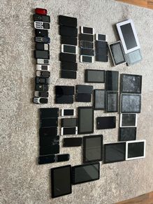 JOBLOT of 18 tablets and 45 phones for parts or repair