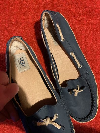 Ugg flats