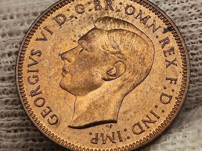 Great Britain 1940 1/4d Farthing Beautiful Uncirculated Red