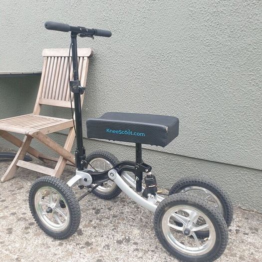Knee Scooter /Walker