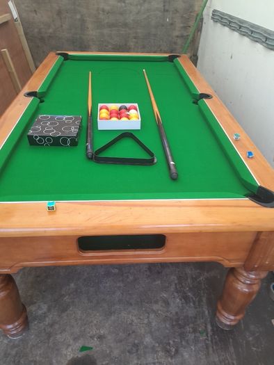 Pool table