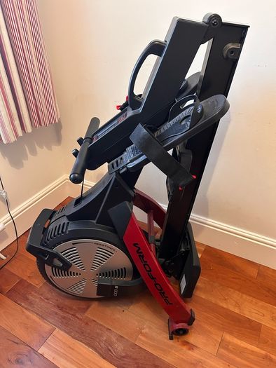 Rower - ProForm R600 -Great Condition.