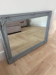Grey Mirror