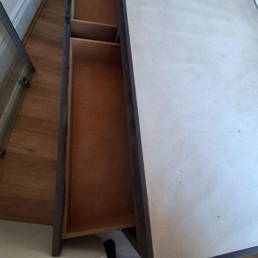 Single divan bed with 2 drawers and headboard