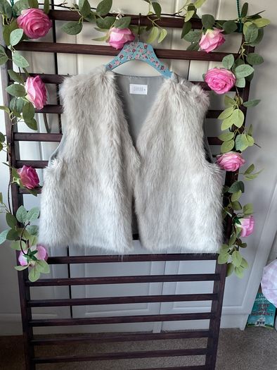 gilet grey fake fur front cropped gilet size X-Large savida